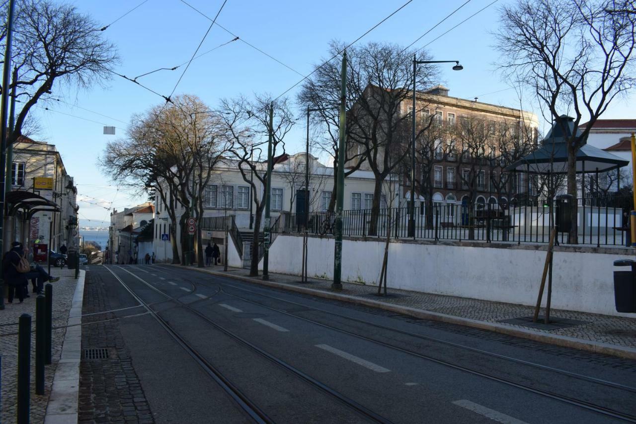 Aesthetic Riverview Apartment In Historical Lizbona Zewnętrze zdjęcie