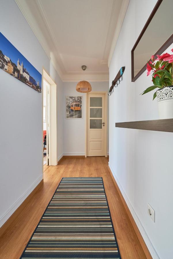 Aesthetic Riverview Apartment In Historical Lizbona Zewnętrze zdjęcie